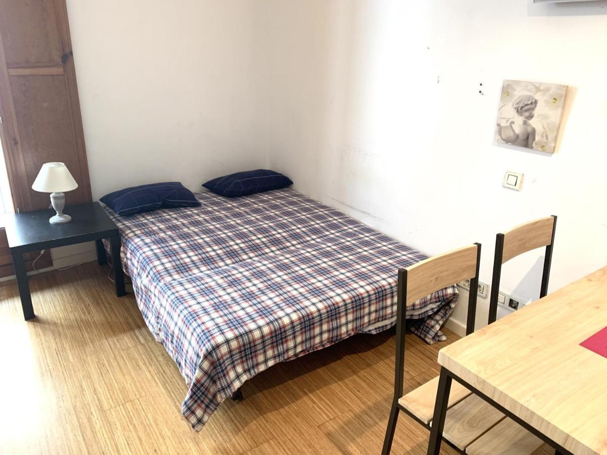 Apartment Next To Ramblas Barcelone Extérieur photo